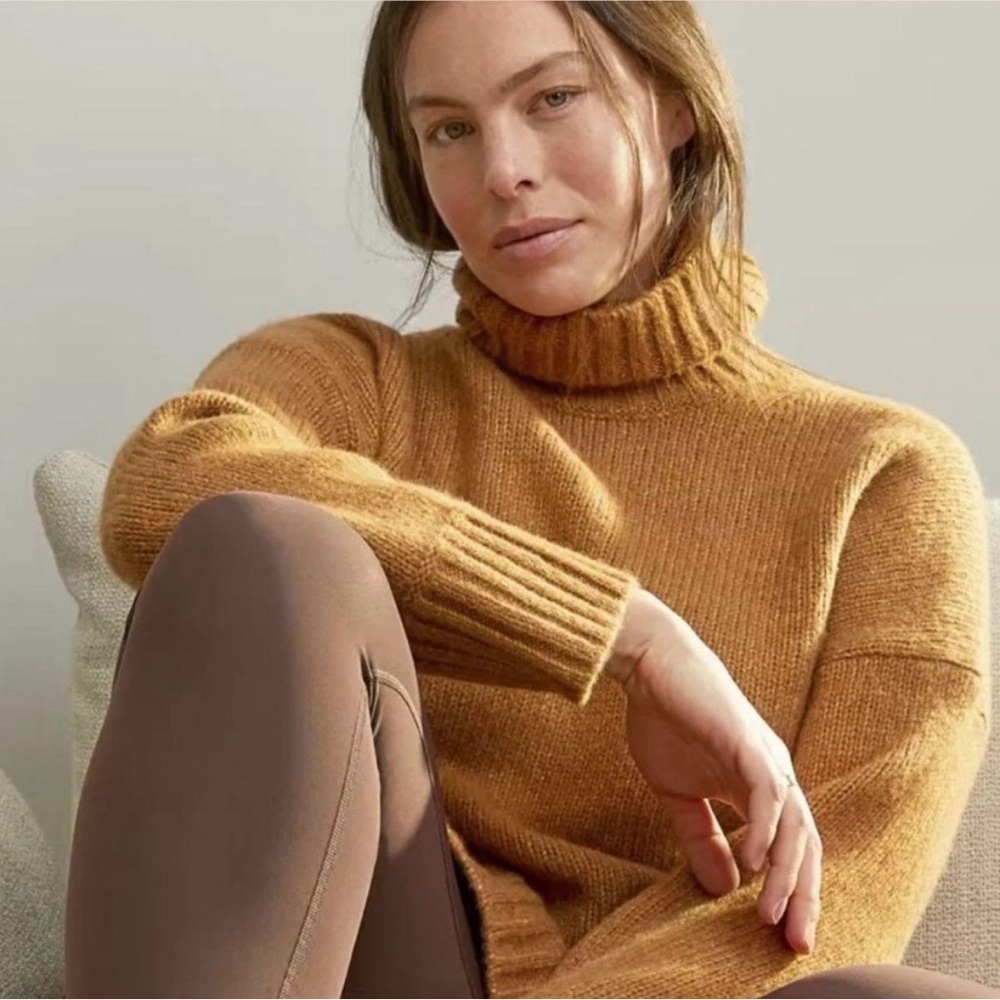 Everlane Women's Camel Turtleneck Sweater
